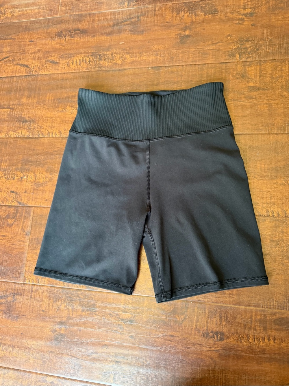 Vuori Black High-Rise Ribbed Waist Bike Shorts